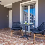Διαμέρισμα 1 Bedroom Gorgeous In Μεντουλίν