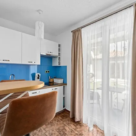 Apartament 1 Bedroom Gorgeous In