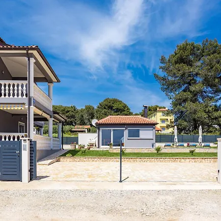 Διαμέρισμα 1 Bedroom Gorgeous In *