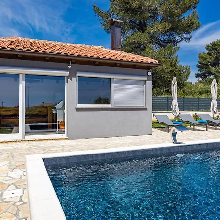 1 Bedroom Gorgeous In Διαμέρισμα *