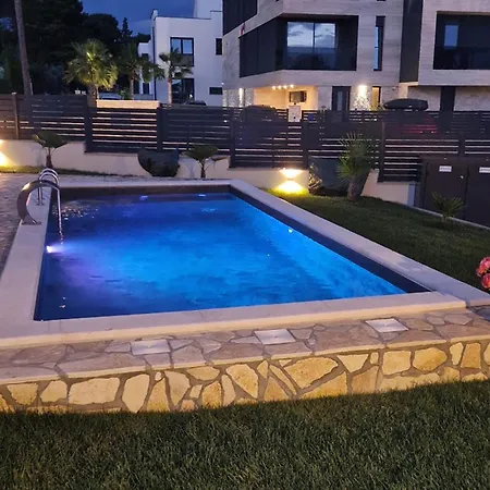 1 Bedroom Gorgeous In * Medulin